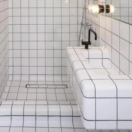 Chatillon Citea Express Chatillon Metro Pour Nuitee Avec Acces Direct Centre Et Espace Limite En Journee Sans Nuitee Acces Limite 8h00-19h00 Pour Depot Bagages